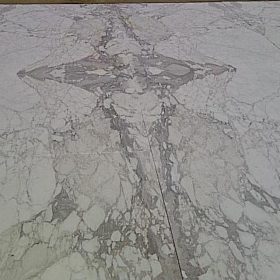 macchia aperta calacatta vagli